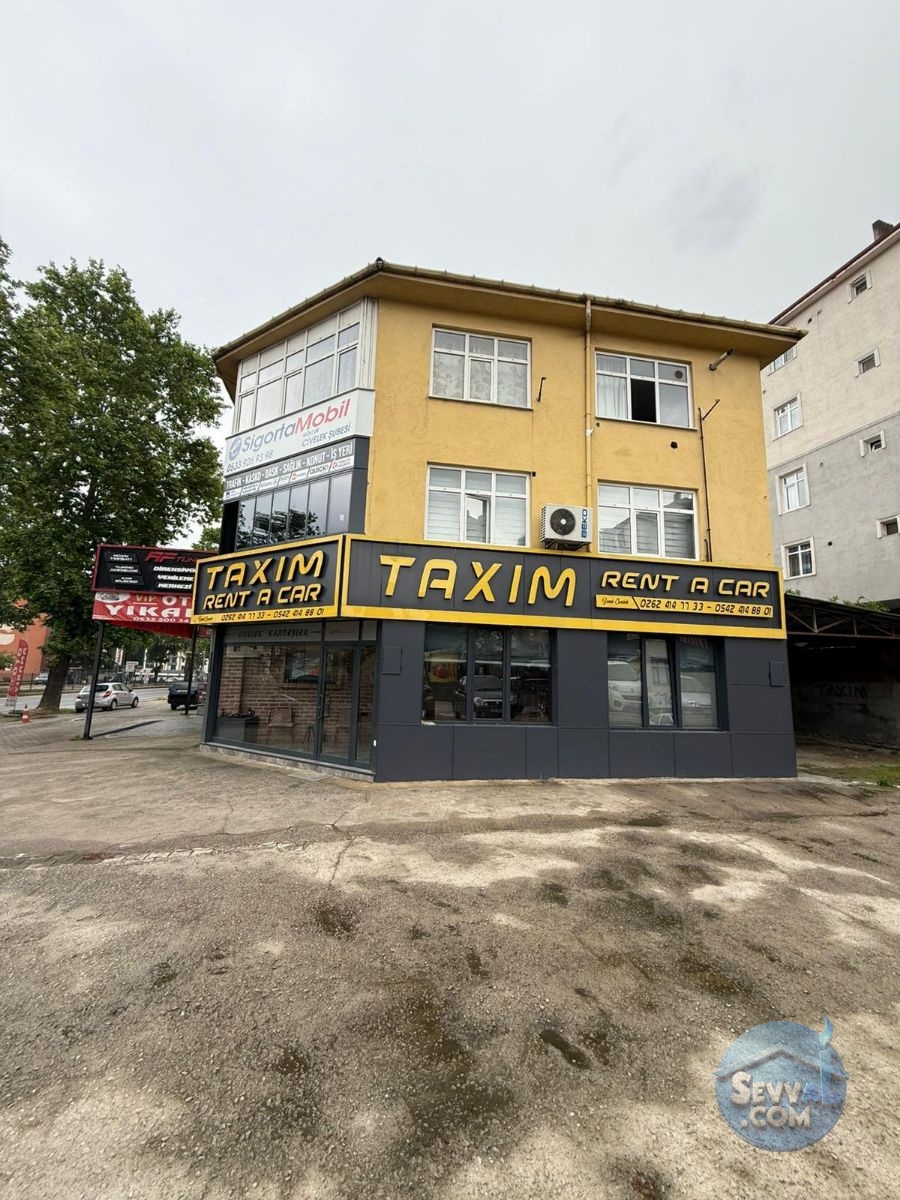 D-100 KARAYOLUNA CEPHE TABELA DEĞERİ YÜKSEK DÜKKAN OFİS - Kocaeli Gölcük fotoğraf 6