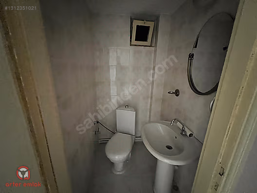 ÇARŞI MERKEZDE SATILIK ASANSÖRLÜ 2+1 ARA KAT GENİŞ DAİRE - BALIKESİR ALTIEYLÜL fotoğraf 5