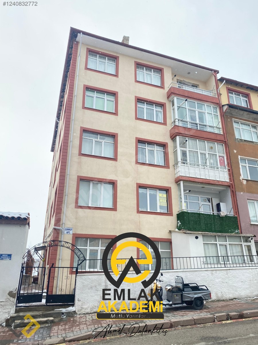 FİYAT DÜŞTÜ !!! AKADEMİDEN MERKEZDE GENİŞ MASRAFSIZ 2+1 DAİRE