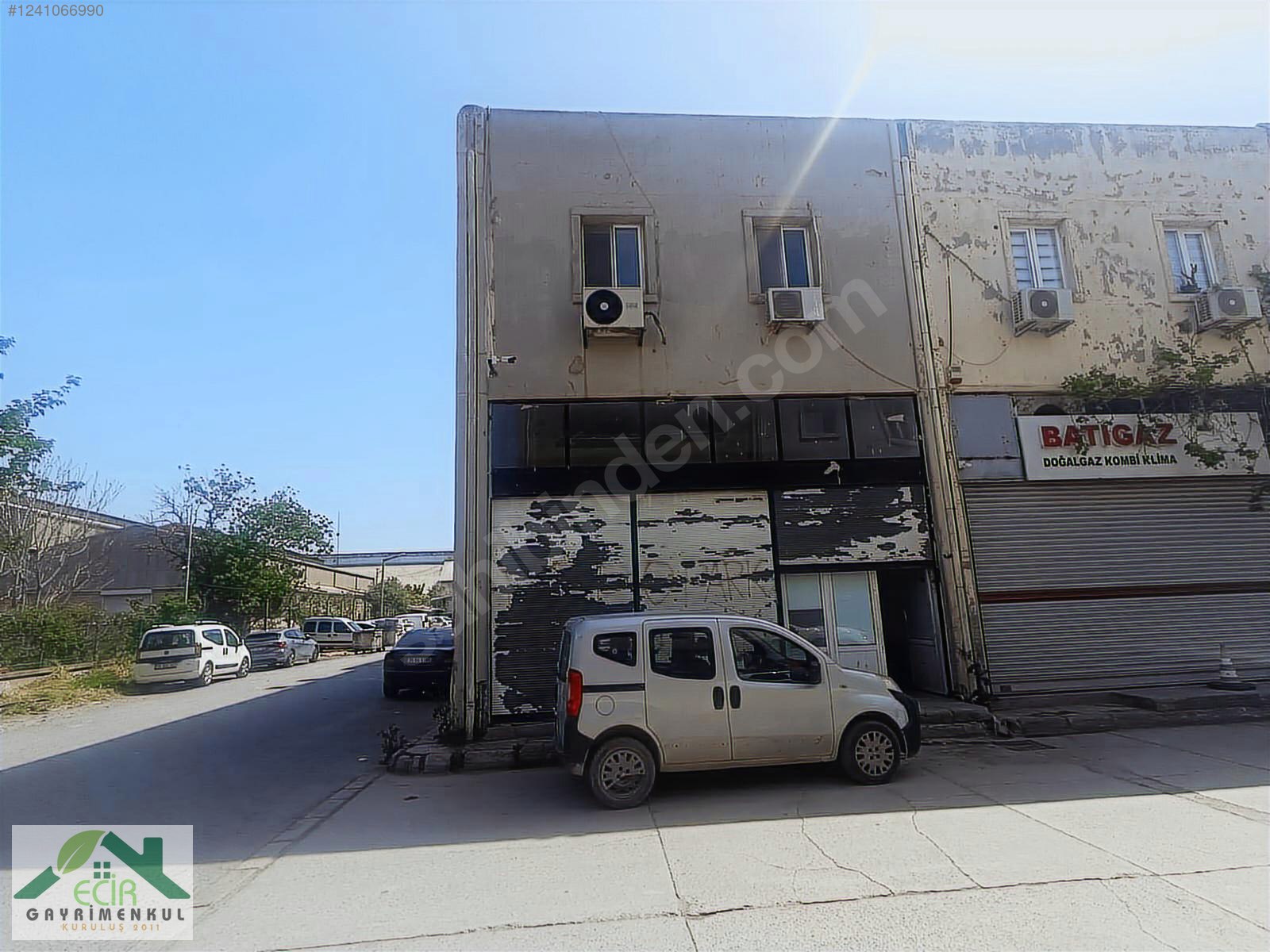 ECİR__DEN IŞIKKENT SİTE İÇİNDE 234 M2 GÜVENLİLLİ & İŞYERİ - İZMİR BORNOVA fotoğraf 10