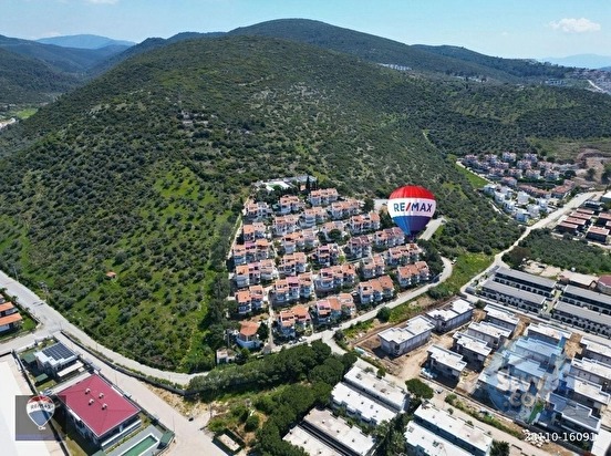 KUŞADASI'NDA DENİZE YÜRÜME MESAFESİNDE SATILIK 4+1 VİLLA - AYDIN KUŞADASI fotoğraf 3