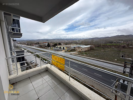 DURAK EMLAK'TAN SATILIK ŞUHUT YOLU ÜZERİNDE SATILIK 3+1 - 140m2 - AFYONKARAHİSAR MERKEZ fotoğraf 17