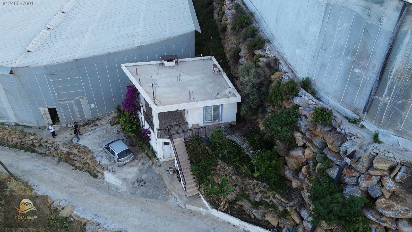 ANAMUR EMİRŞAH KÖYÜNDE MÜKEMMEL KONUMDA FULL SİSTEM SATILIK SERA - MERSİN ANAMUR fotoğraf 3