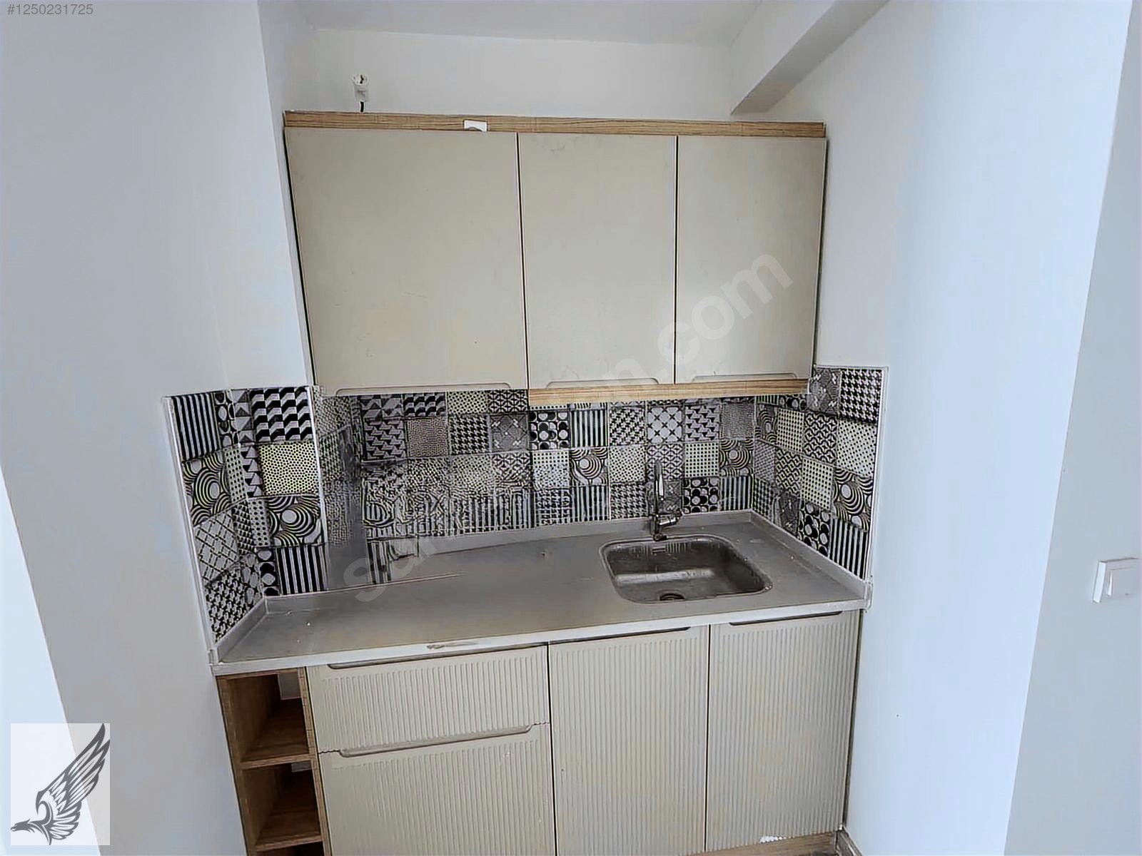 CADDE ÜSTÜ TABELA DEĞERİ YÜKSEK 2+1 OFİS VE DAİRE - İZMİR SEFERİHİSAR fotoğraf 2