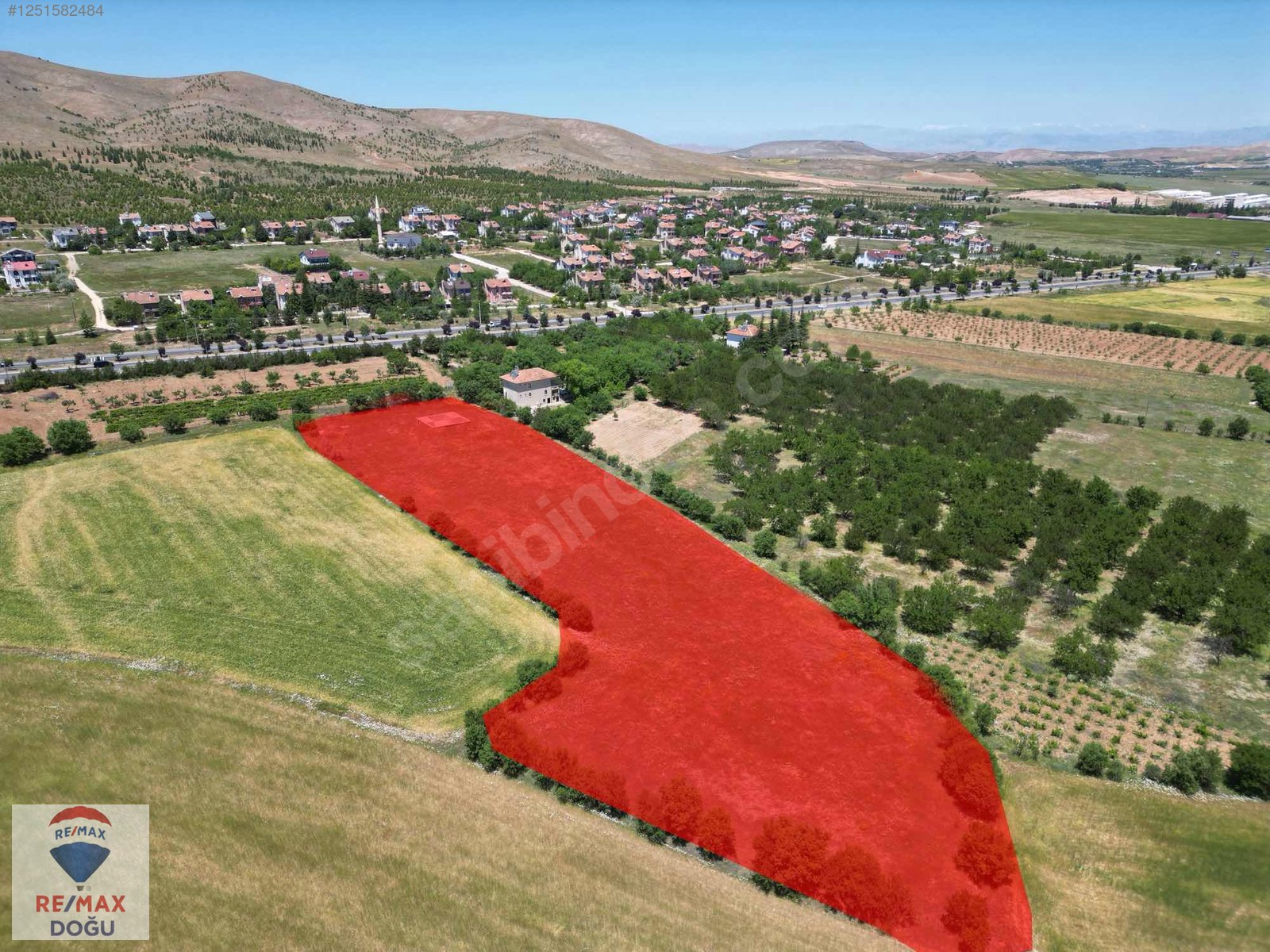 REMAX DOĞUDAN HANKENDİDE 9375M2 SATILIK FIRSAT TARLA - ELAZIĞ MERKEZ fotoğraf 4