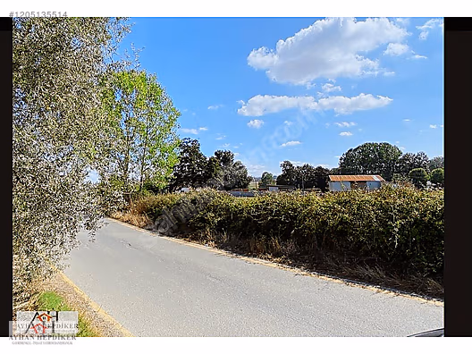 AYHAN HEPDİKER DEN SALMANLIDA ASVALT YOLA CEPHELİ 1.377m2 TARLA - SAKARYA ADAPAZARI fotoğraf 4