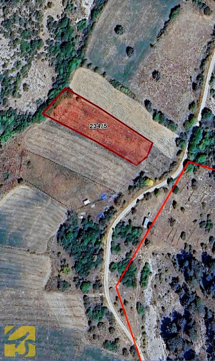 BOLU GÖYNÜK ÇUBUK KÖYÜNDE 2653 METREKARE SATILIK TARLA - BOLU GÖYNÜK fotoğraf 2