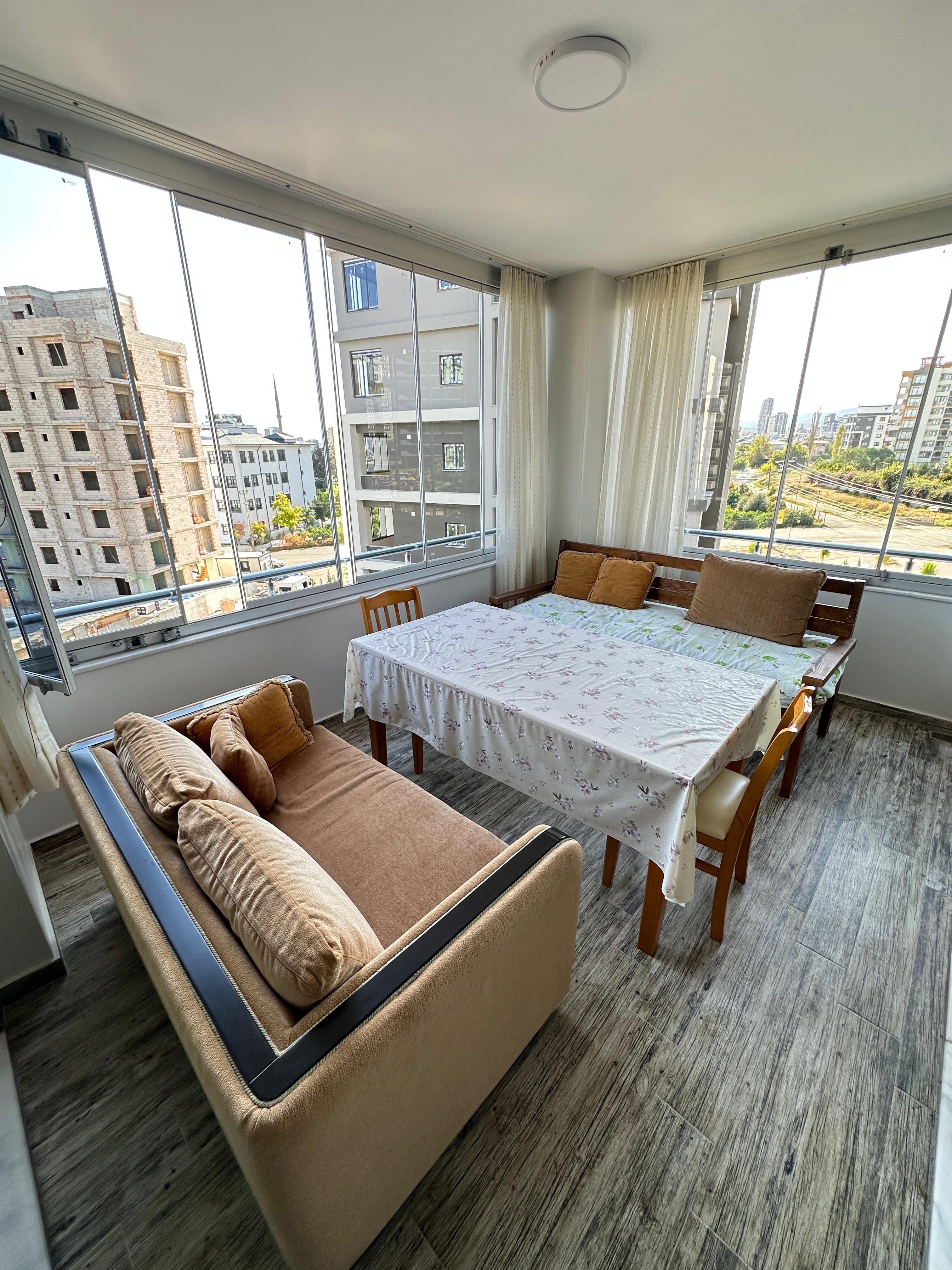 50. YIL MH HARİKA LOKASYONDA BULUNAN GENİŞ OTURUMLU 3+1 DAİRE - MERSİN YENİŞEHİR fotoğraf 30