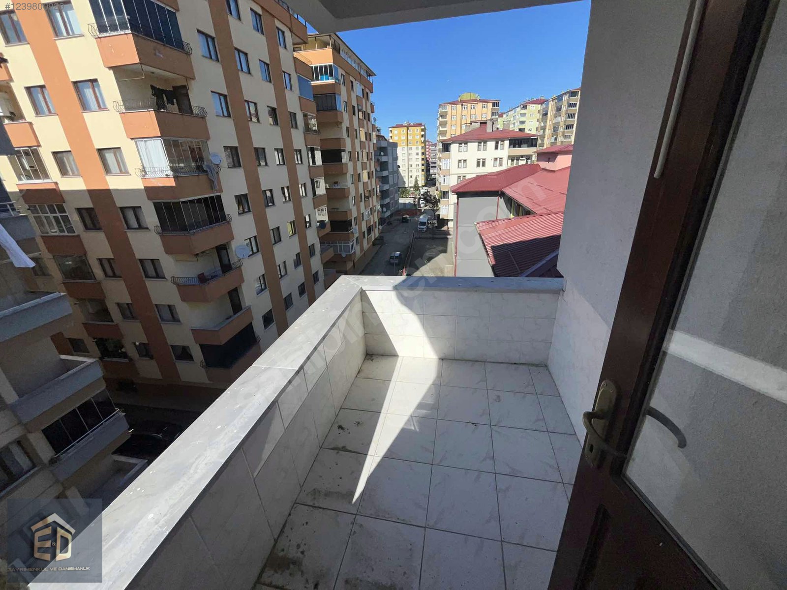 İRFANLI MAHALLESİNDE SATILIK 5+2 DOĞALGAZLI DUBLEX DAİRE - TRABZON OF fotoğraf 14