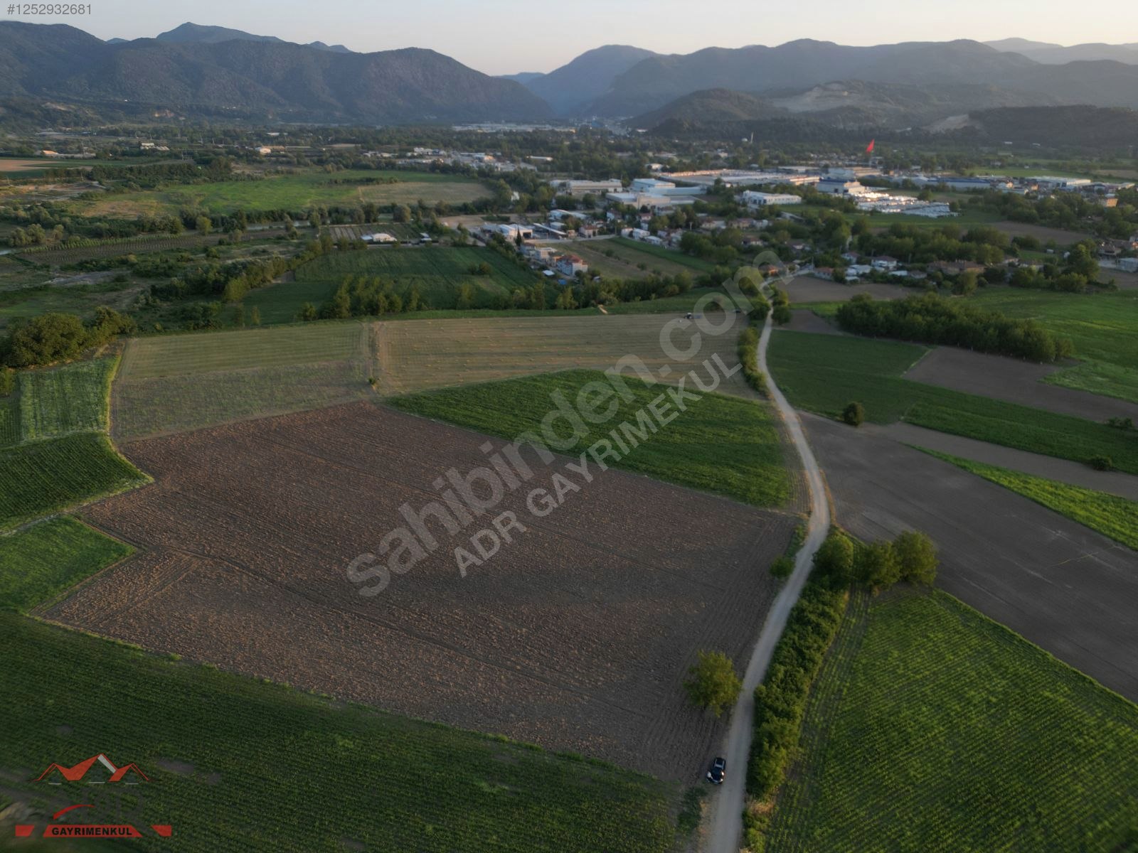 SAKARYA ARİFİYE Y.KİRAZ MAH.İMAR SINIRINA300 MT YATIRIMLIK TARLA - SAKARYA ARİFİYE fotoğraf 35