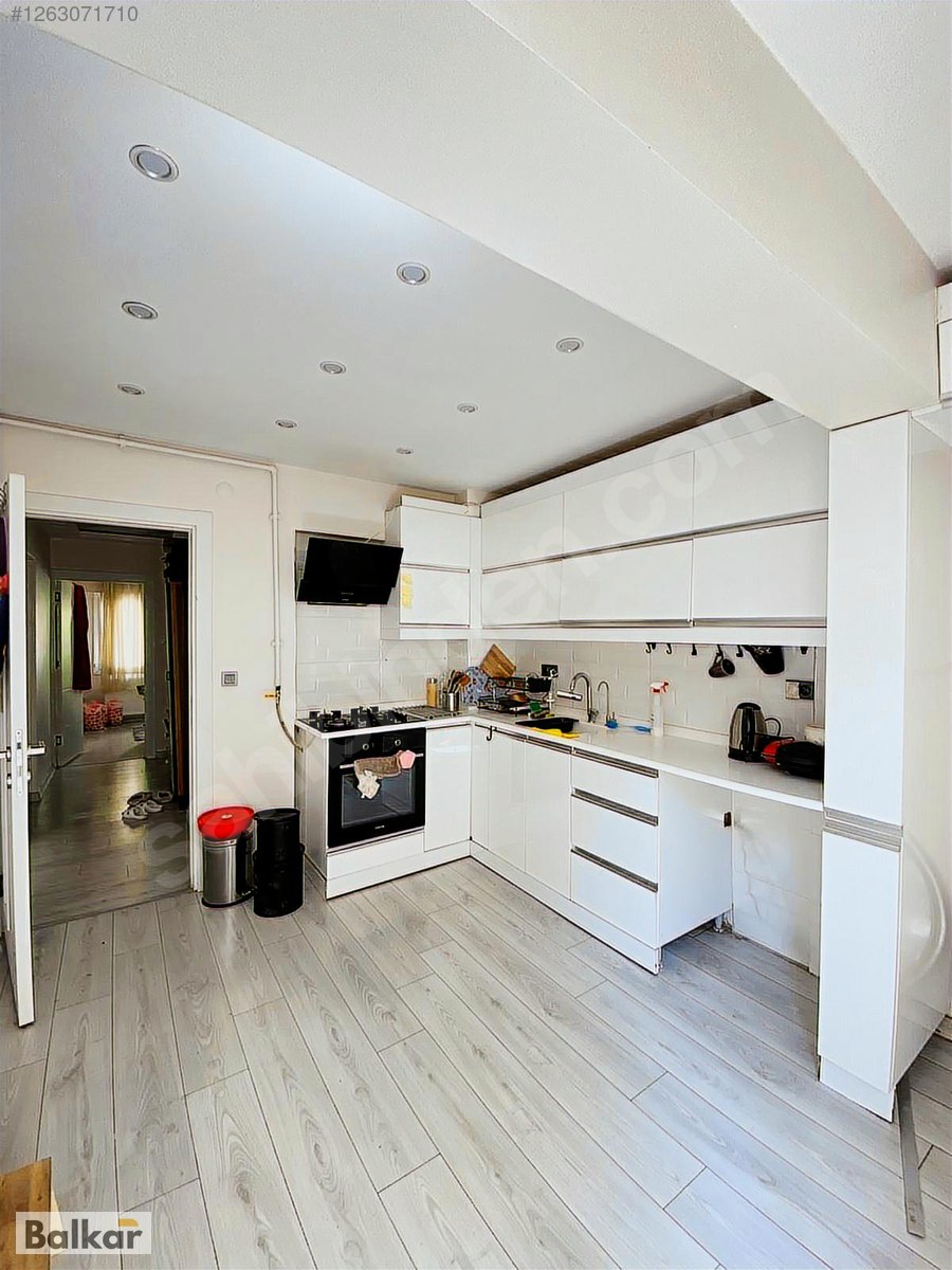 İZMİR DERE SOKAĞINDA ARAKAT FULL YAPILI 3+1 SATILIK DAİRE - İZMİR KONAK fotoğraf 6