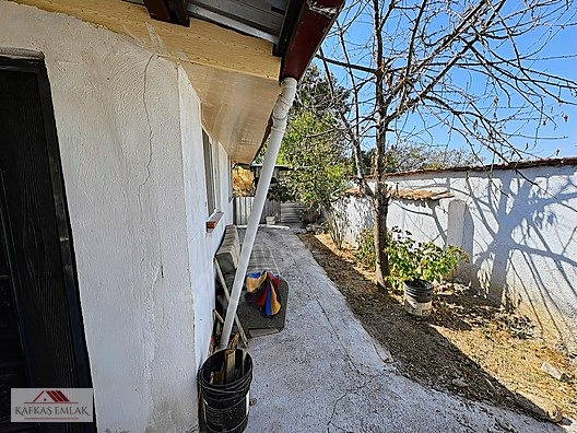 DEREKADI MH. 1 DÖNÜM ARSA VE MÜSTAKİL EV - BURSA MUSTAFAKEMALPAŞA fotoğraf 2