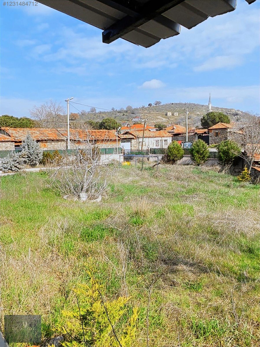 BEYAZYAKA'DAN H.SÜLEYMANİYE MAH. SATILIK MÜSTAKİL ARAZİLİ EV - İZMİR BERGAMA fotoğraf 5
