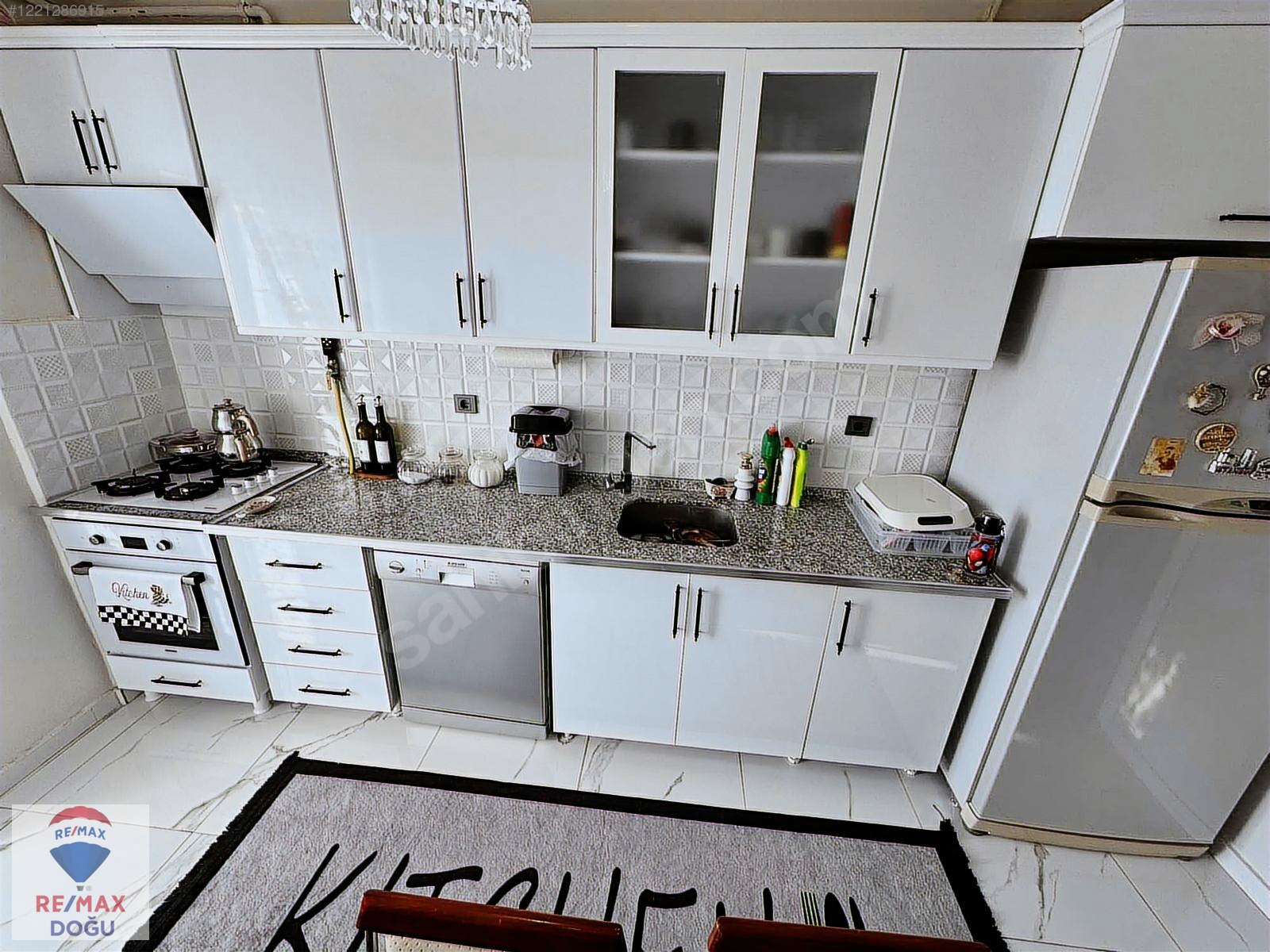 REMAX DOĞU DAN İÇİ YAPILI HARİKA MANZARALI SATILIK 3+1 - ELAZIĞ MERKEZ fotoğraf 3