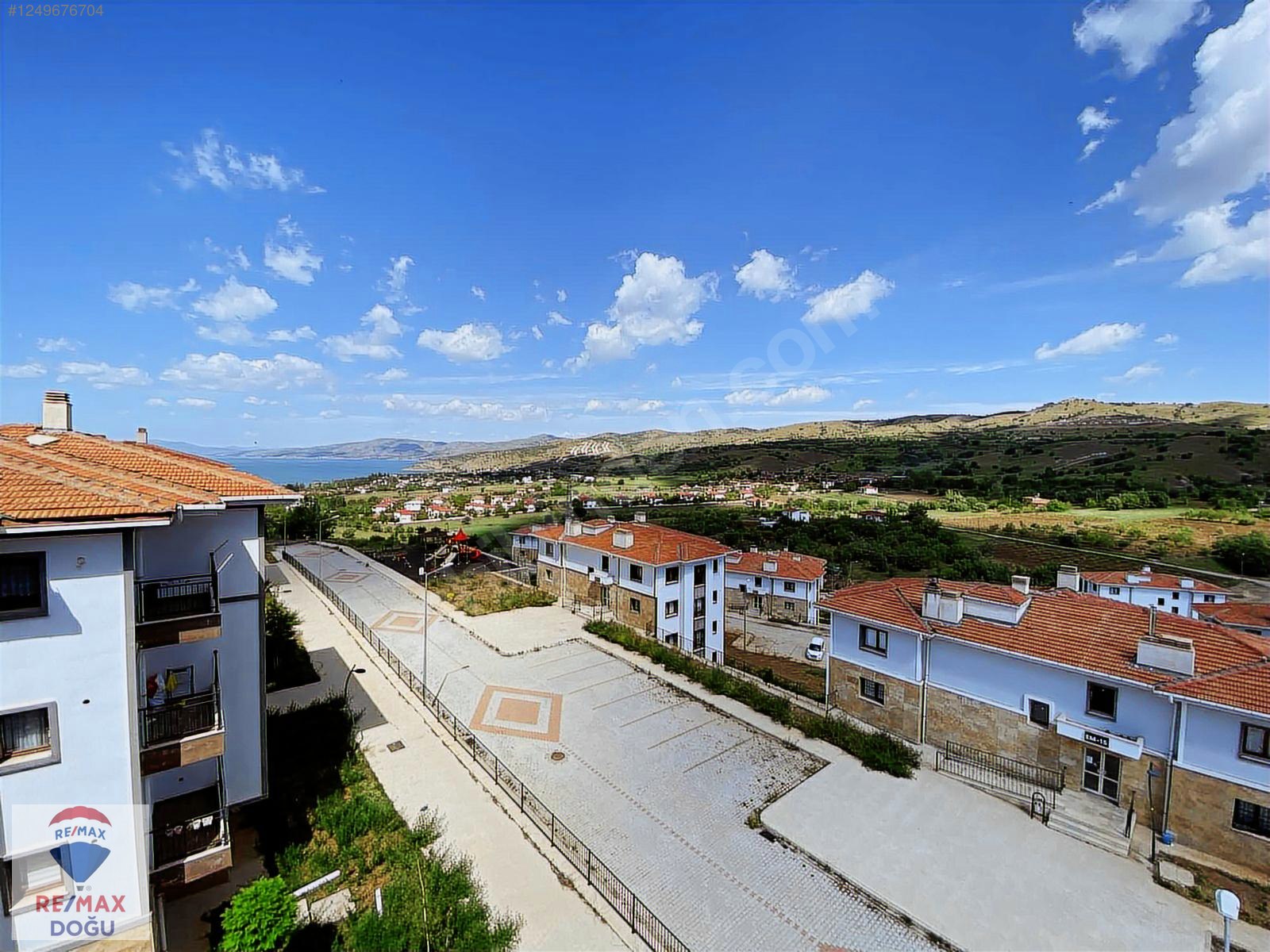 [REMAX DOĞU] GEZİN'DE GÖL MANZARALI 2+1 SATILIK DAİRE - ELAZIĞ MADEN fotoğraf 3