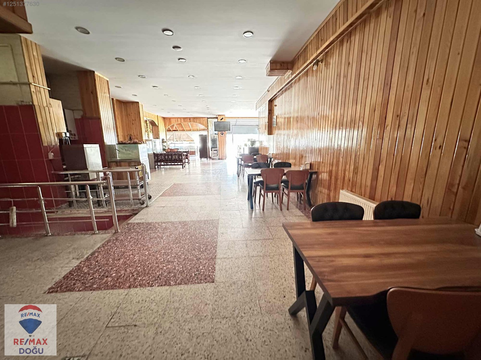 REMAX DOĞUDAN HARİKA LOKASYONDA ANA CADDE DE UYGUN MEKAN - ELAZIĞ MERKEZ fotoğraf 4