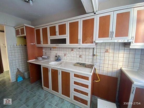 Kardeş Gayrimenkul 'den Sahile Yakında Konumda 2+1 Arakat Satılık Daire - KOCAELİ KARAMÜRSEL fotoğraf 3