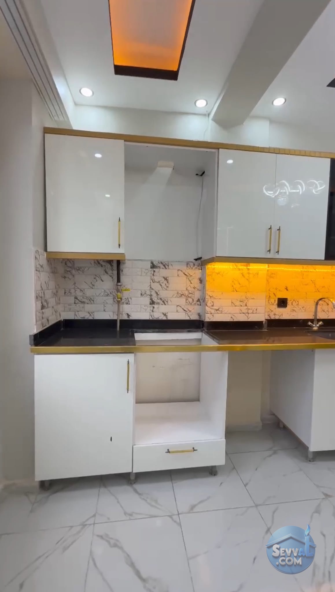 AHMET YESEVİ MAH. CAZİBE ARKASI ARA KAT İÇİ FULL YAPILI 3+1 ODALI SATILIK DAİRE. - ŞANLIURFA HALİLİYE fotoğraf 25