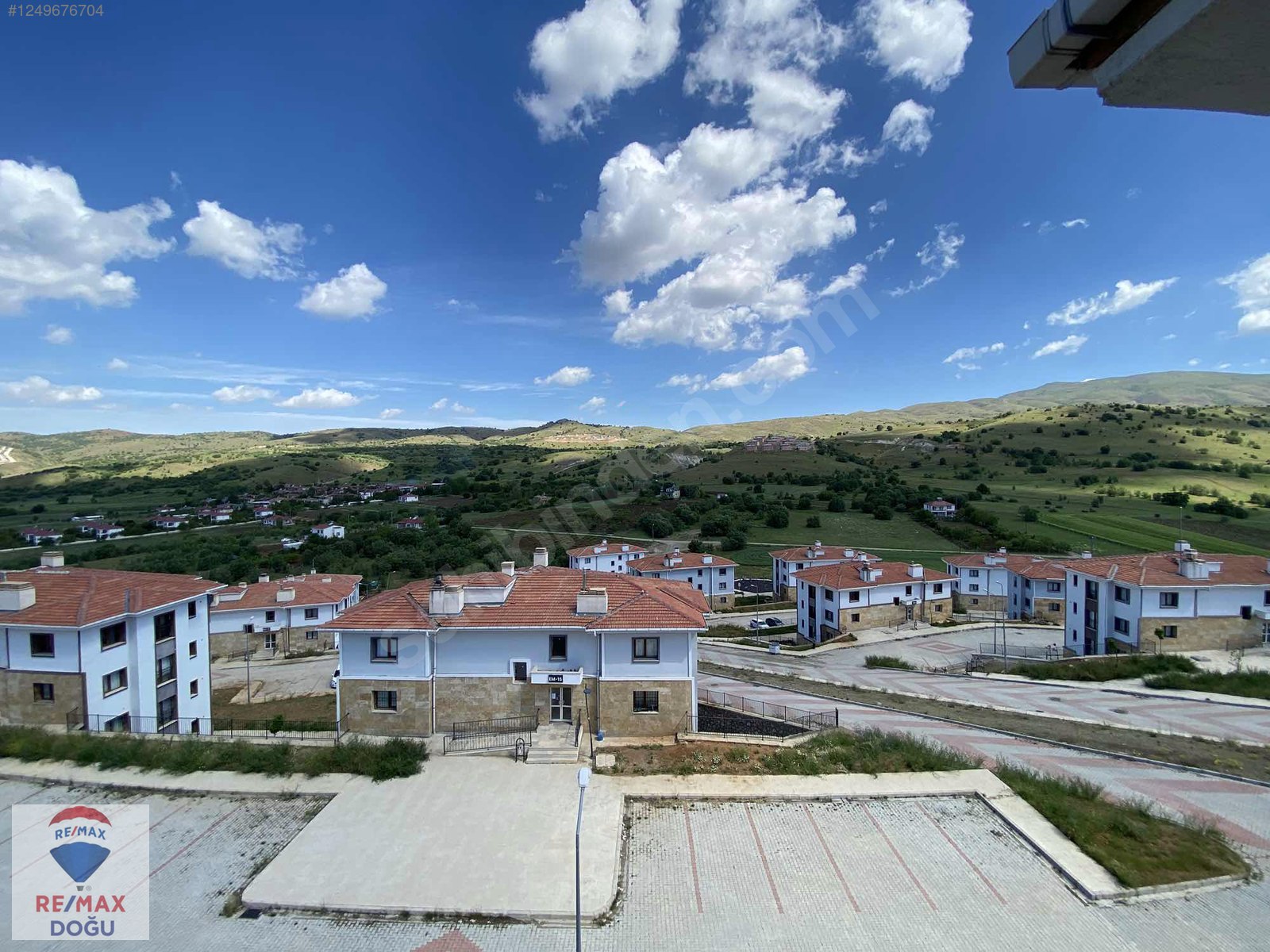 [REMAX DOĞU] GEZİN'DE GÖL MANZARALI 2+1 SATILIK DAİRE - ELAZIĞ MADEN fotoğraf 4