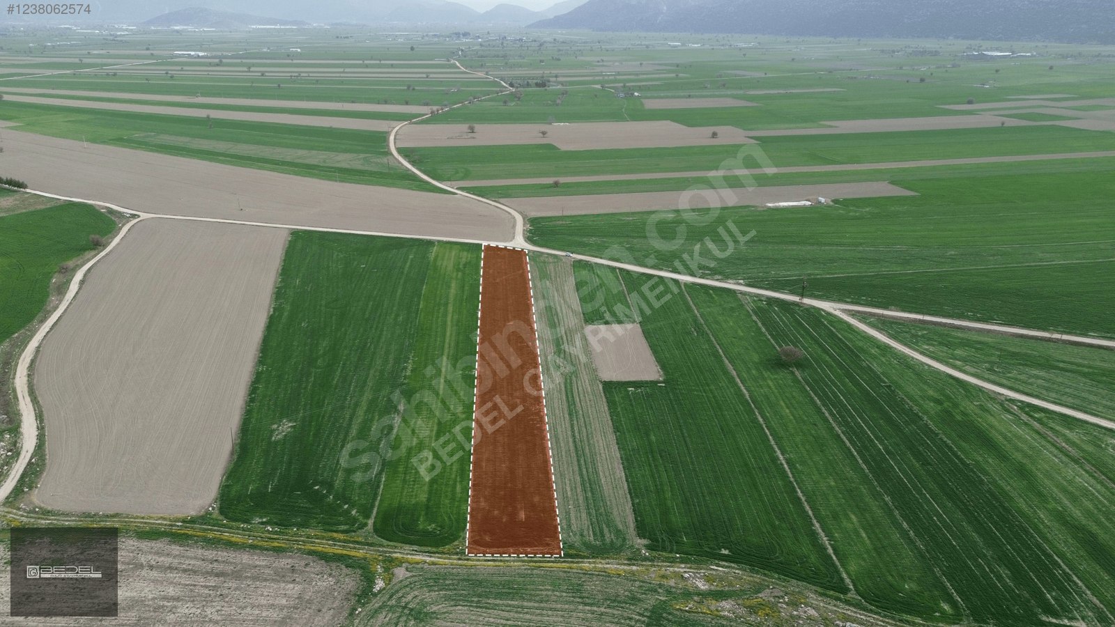 SATILI BUCAK KARAALİLER KÖYÜNDE 5660 M2 1/2 HİSSELİ TARLA - BURDUR BUCAK fotoğraf 4