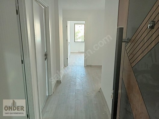 YAKACIK MEYDANDA SATILIK 3+1 DAİRE - İSTANBUL KARTAL fotoğraf 2