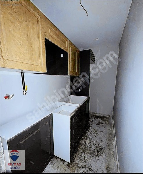 REMAX DOĞUDAN MALATYA CADDESİ ÜZERİNDE 2+1 85 M² PRESTİJLİ OFİS - ELAZIĞ MERKEZ fotoğraf 2