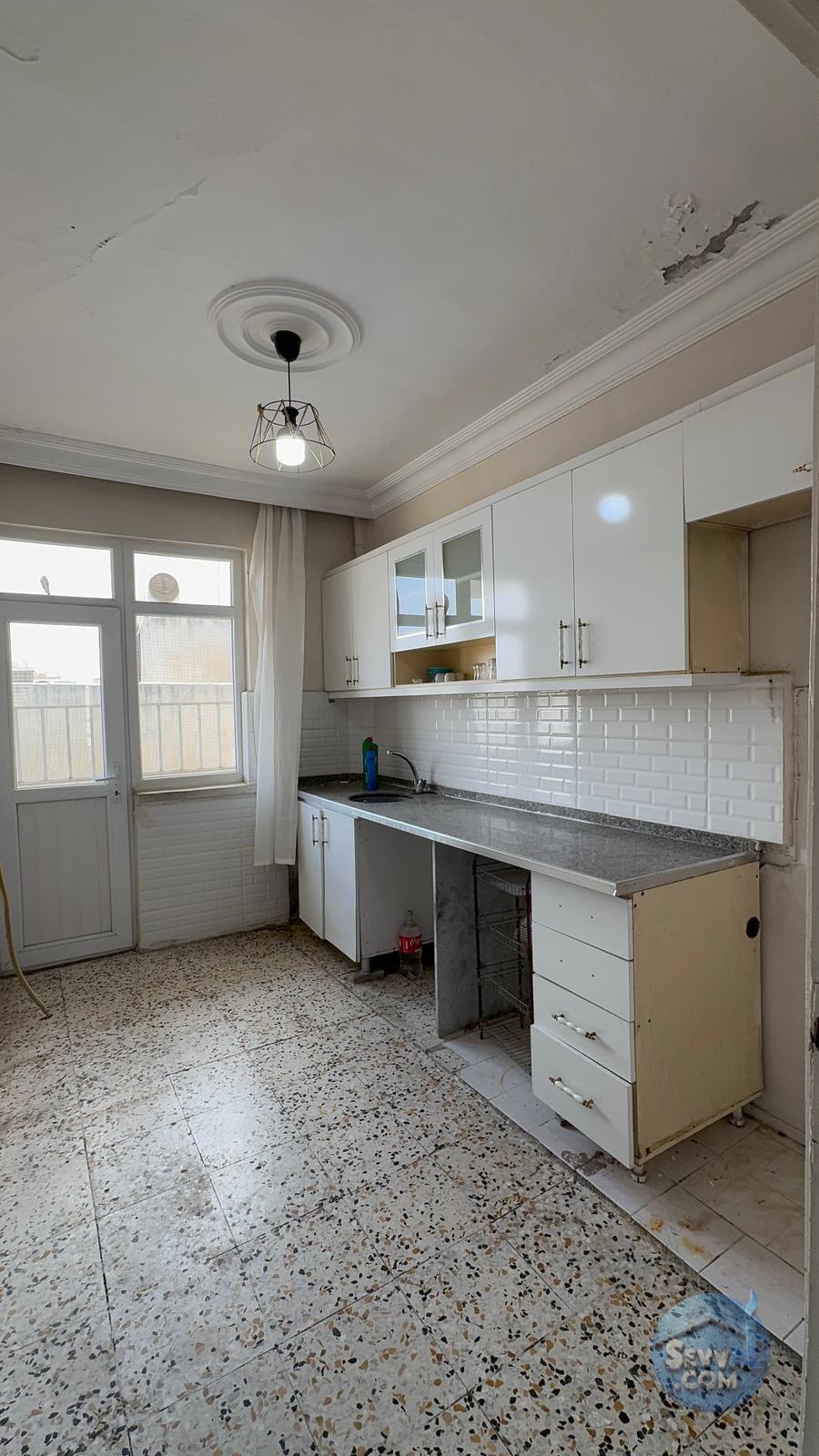 AHMET ERSEVEN MAH. 4. KAT 2+1 ODALI 150 m2 2 BÜYÜK BALKONLU DOĞALGAZLI GÖMME DOL - ŞANLIURFA HALİLİYE fotoğraf 2