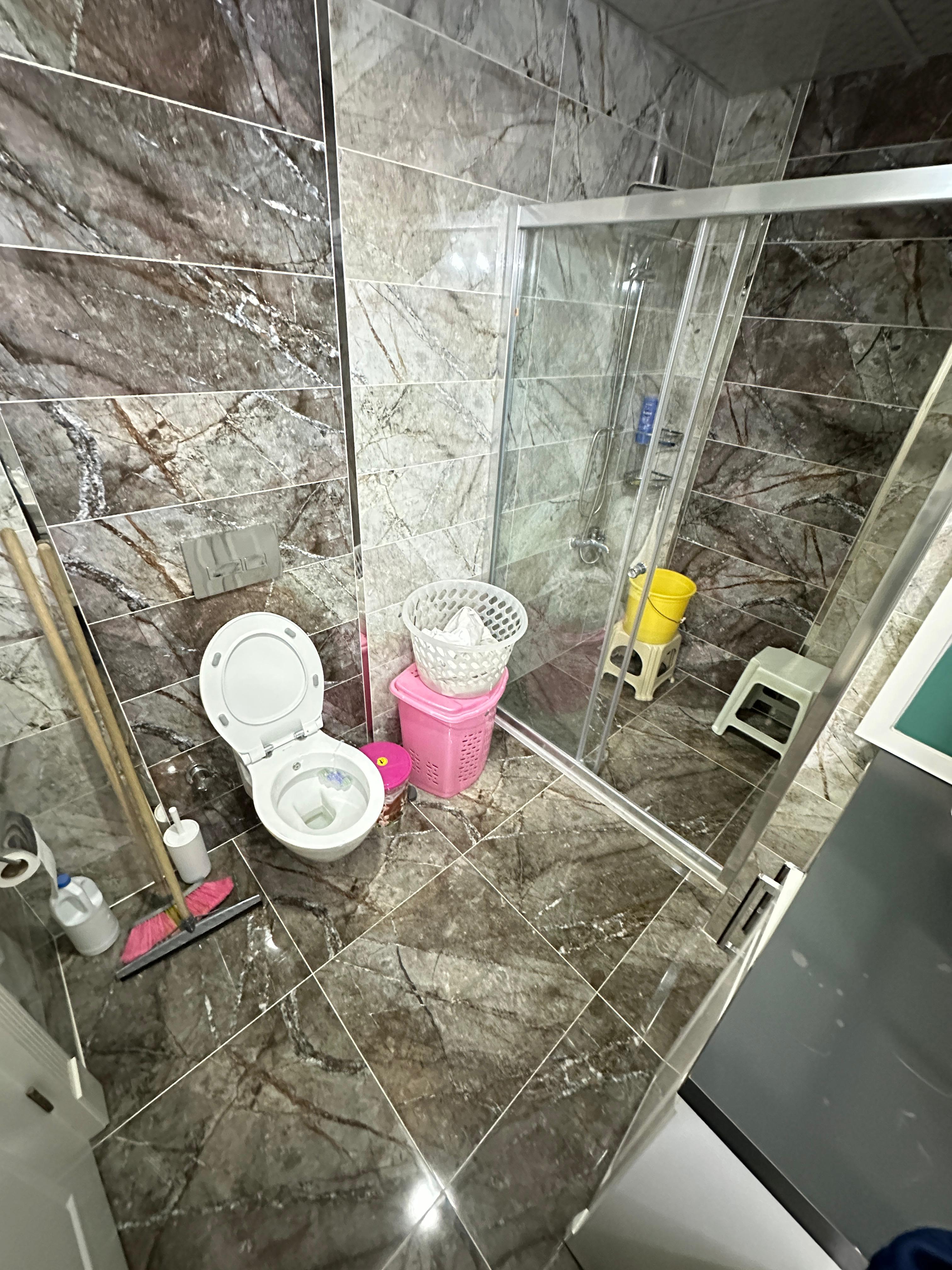 50. YIL MH HARİKA LOKASYONDA BULUNAN GENİŞ OTURUMLU 3+1 DAİRE - MERSİN YENİŞEHİR fotoğraf 14
