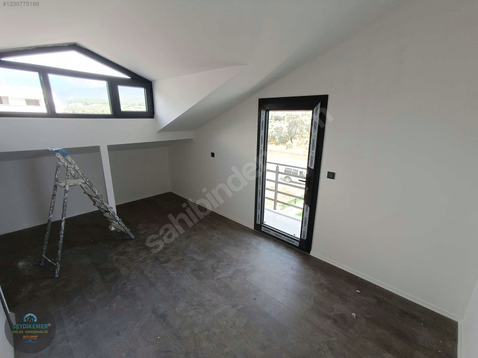 SEYDİKEMER GERİSBURNUNDA SATİLİK 4+1 TRİPLEX VİLLA - MUĞLA SEYDİKEMER fotoğraf 6