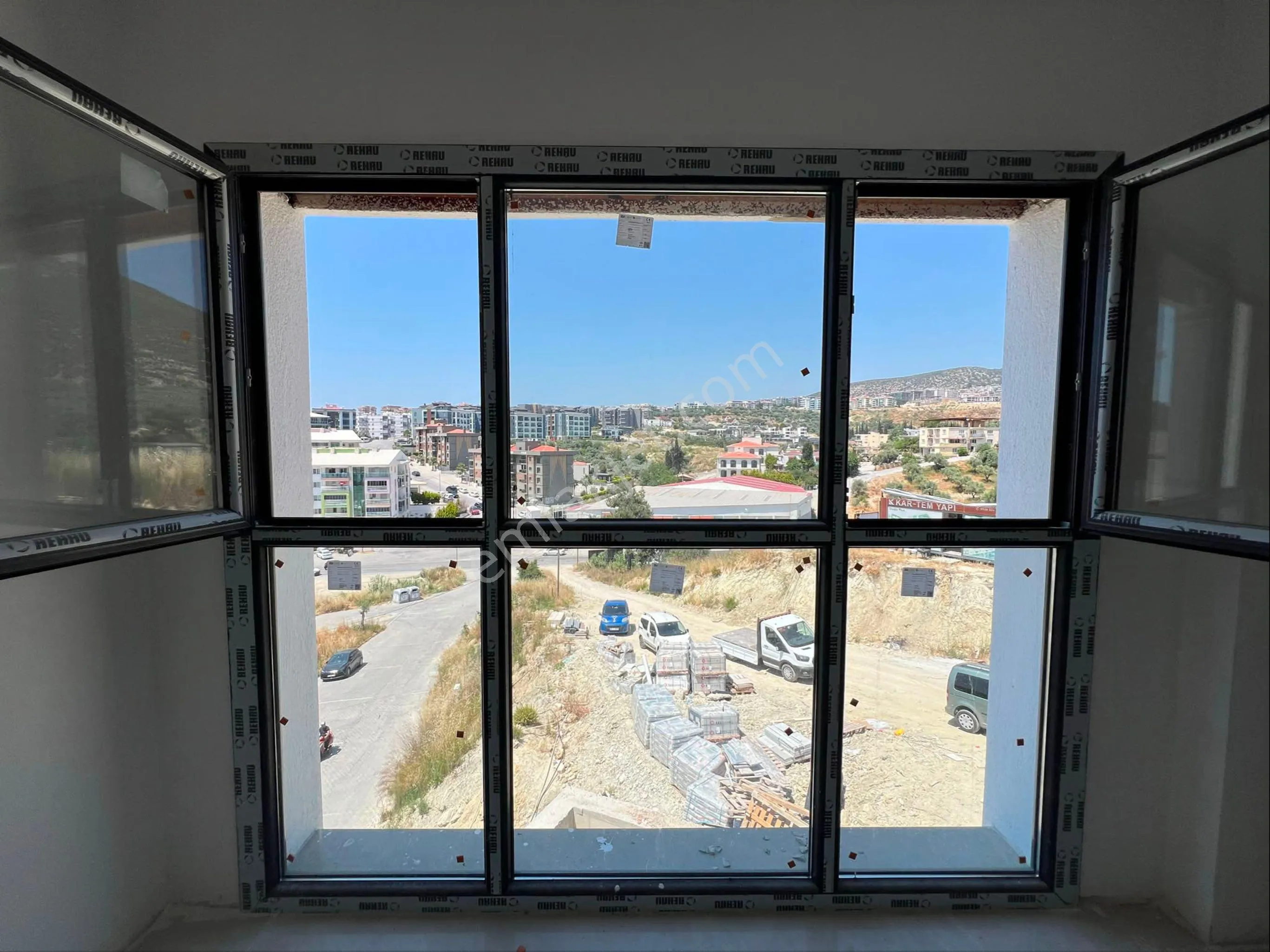 Kuşadası Merkezde Satılık Sıfır Arakat 1+1 Daire - AYDIN KUŞADASI fotoğraf 14