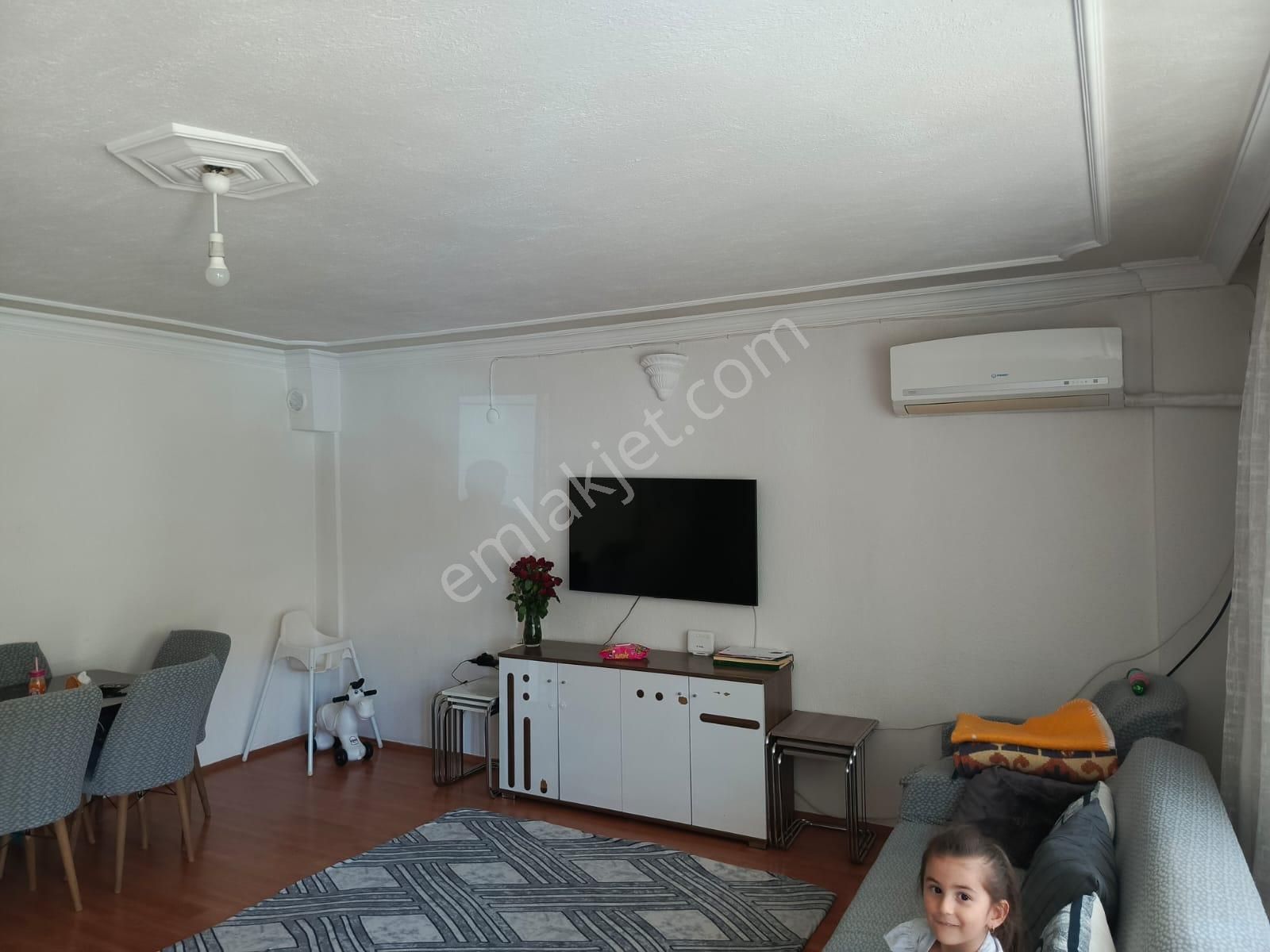 Onur Mahallesin Den Cevre Yoluna Çıkmadan Sağ Da 3 Katlı 3.kat Yarım İmarlı Plan - İZMİR BAYRAKLI fotoğraf 4