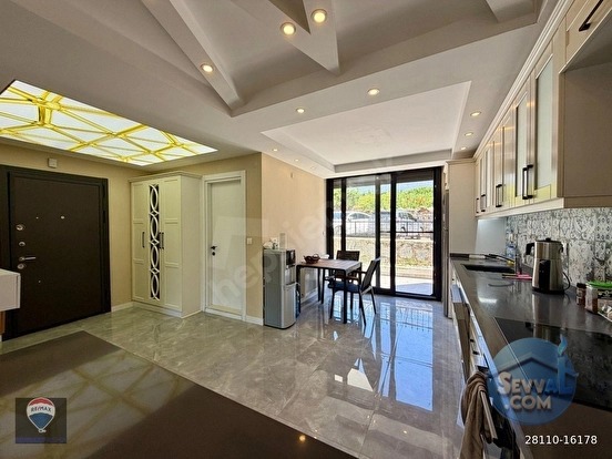 KUŞADASI EFE KONAKLARI SITESI’NDE DENIZ MANZARALI 4+1 TRIPLEKS VILLA - AYDIN KUŞADASI fotoğraf 8