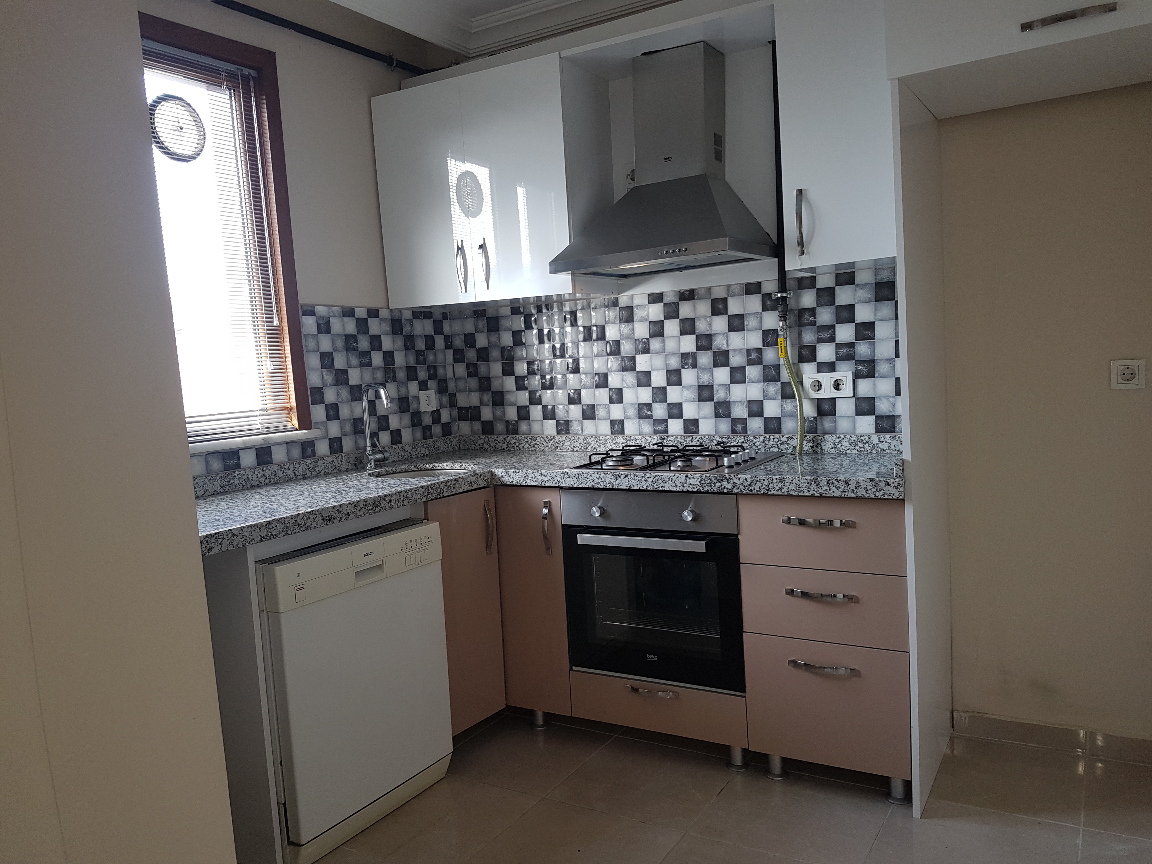 EFE GRUPTAN EMNİYETEVLERDE GENİŞ 2+1 100 M2 5.KAT DAİRE - İSTANBUL KAĞITHANE fotoğraf 15