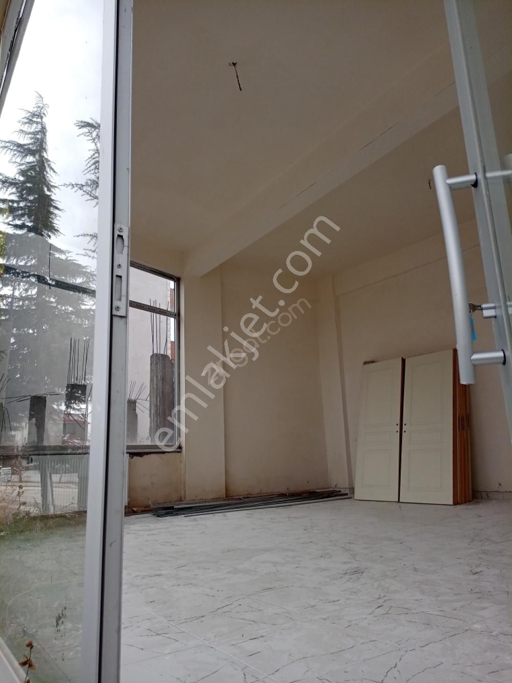 Cumhuriyet Mahallesi Yola Cephe Toki 4 Yol Güzergahında Ofis Dükkan - AMASYA SULUOVA fotoğraf 10