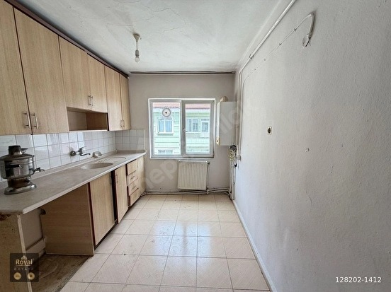 ROYAL EMLAKTAN UYGUN FİYATLI KİRALIK 2+1 DAİRELER - AMASYA MERKEZ fotoğraf 3