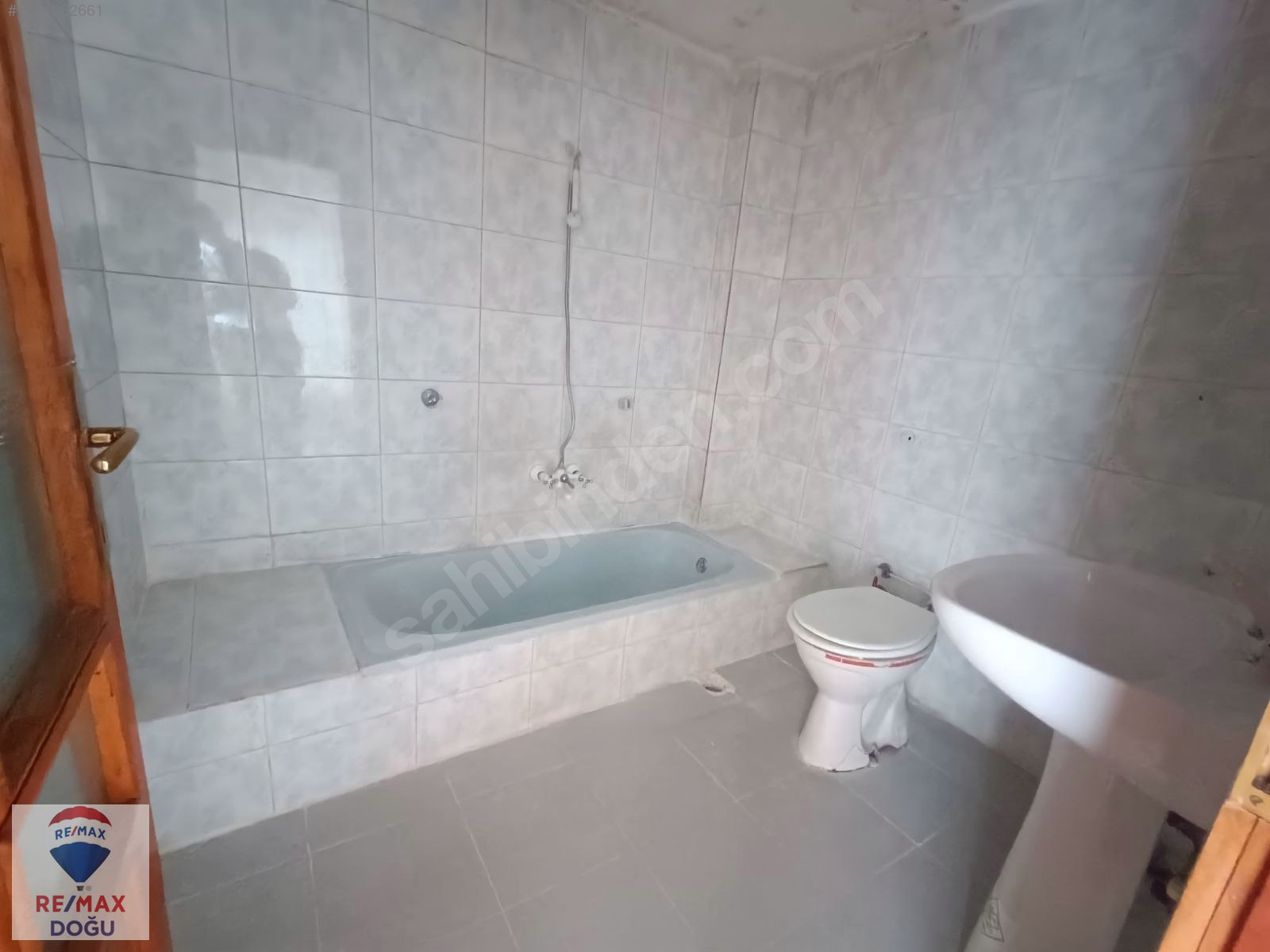 REMAX DOĞU'DA VALİLİĞE,ÇARŞYA,KÜLTÜRPARK.YAKIN 3+1 SATILK DAİRE - ELAZIĞ MERKEZ fotoğraf 6