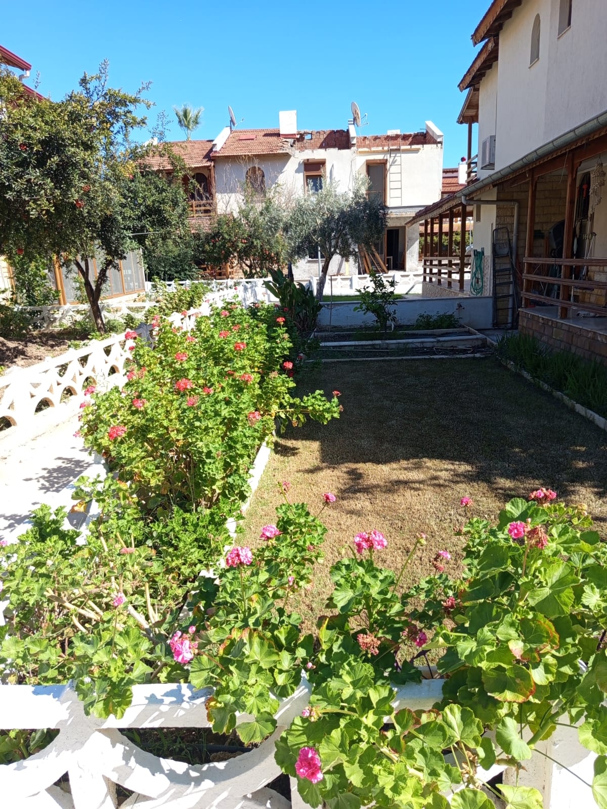 Doğanbey De Denize Sıfır Siteiçersinde Yüzme Havuzu Satılık 3+1 Villa - İZMİR SEFERİHİSAR fotoğraf 5