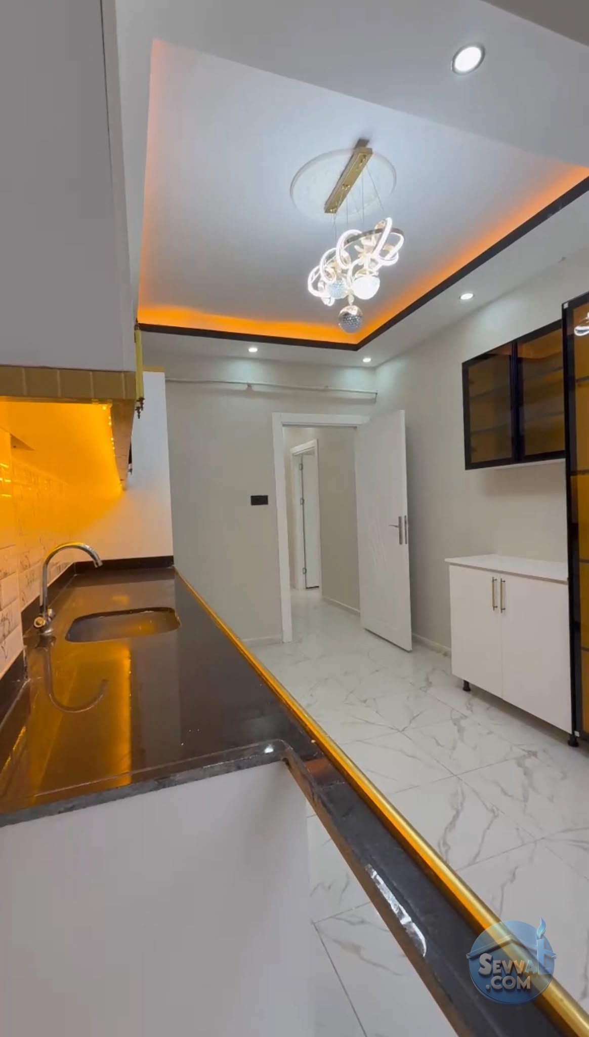 AHMET YESEVİ MAH. CAZİBE ARKASI ARA KAT İÇİ FULL YAPILI 3+1 ODALI SATILIK DAİRE. - ŞANLIURFA HALİLİYE fotoğraf 5