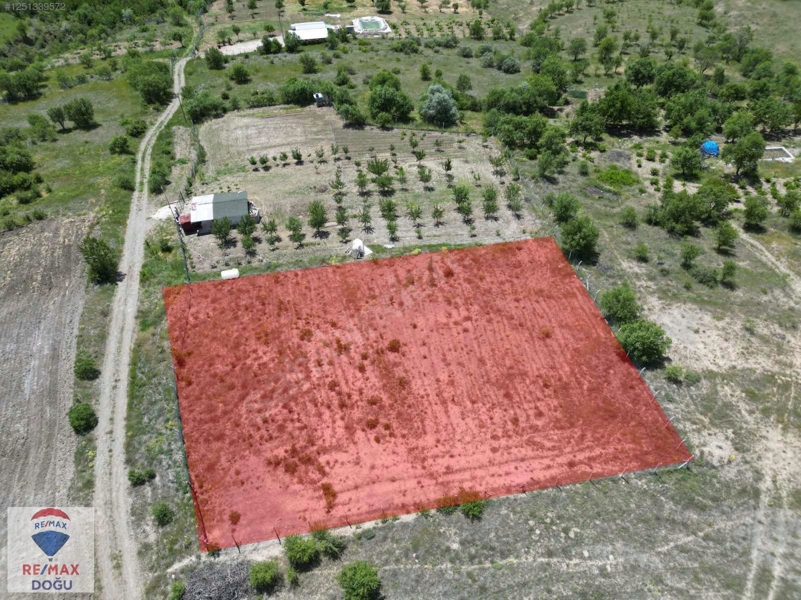 REMAX DOĞUDAN A.DEMİRTAŞ'TA İMAR'A YAKIN SATILIK TARLA - ELAZIĞ MERKEZ fotoğraf 3