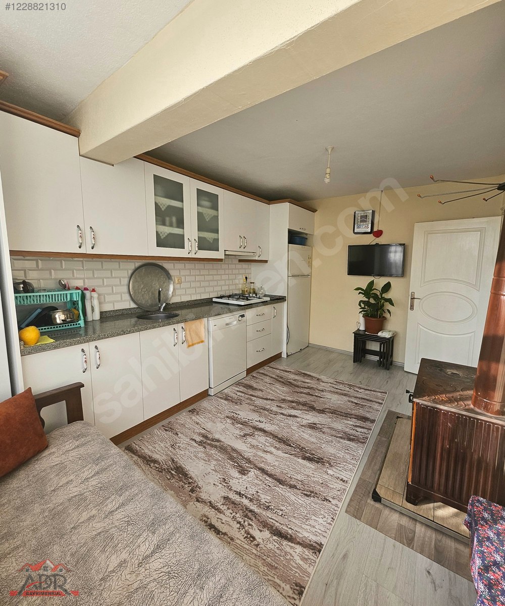 SAKARYA PAMUKOVA MERKEZ KÖY SATILIK 1255 M2 ARSA MÜSTAKİL EVLER - SAKARYA PAMUKOVA fotoğraf 8