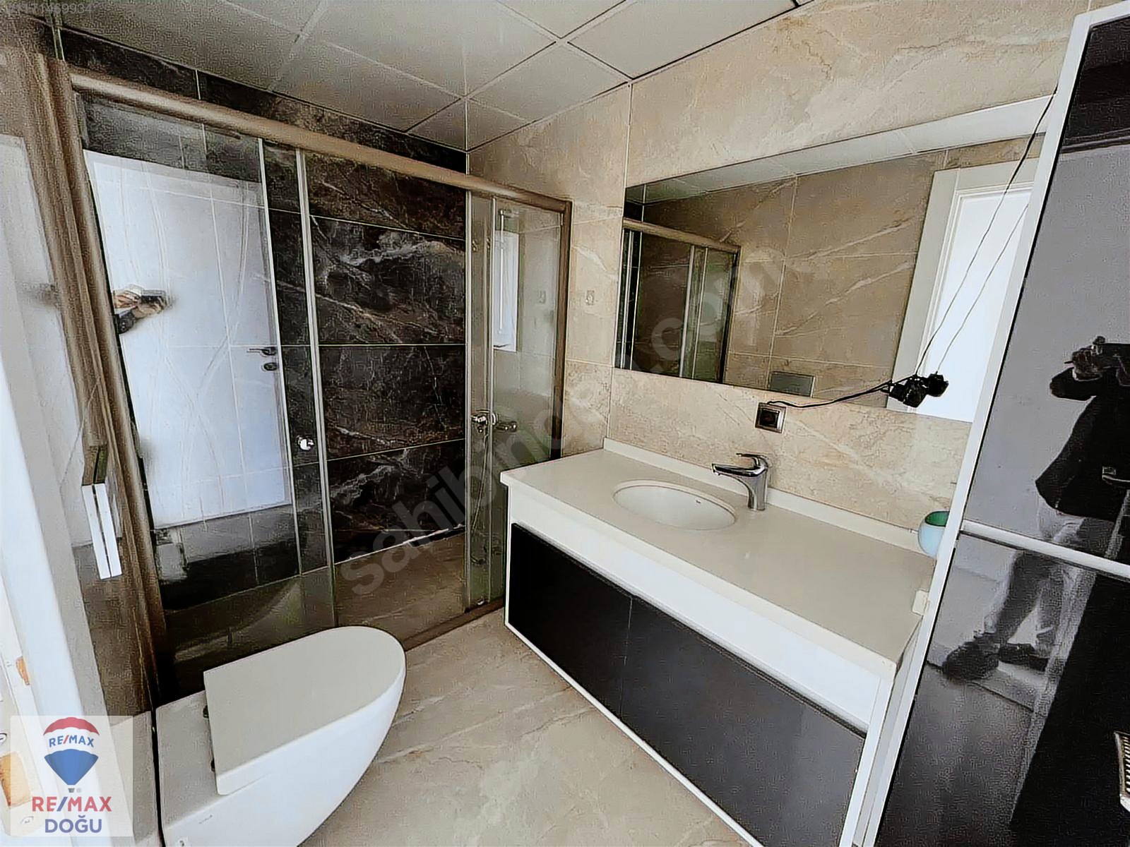 REMAX DOĞUDAN BİRMODERN REZİDANS 4+1 180 M2 SATILIK DAİRE - ELAZIĞ MERKEZ fotoğraf 3