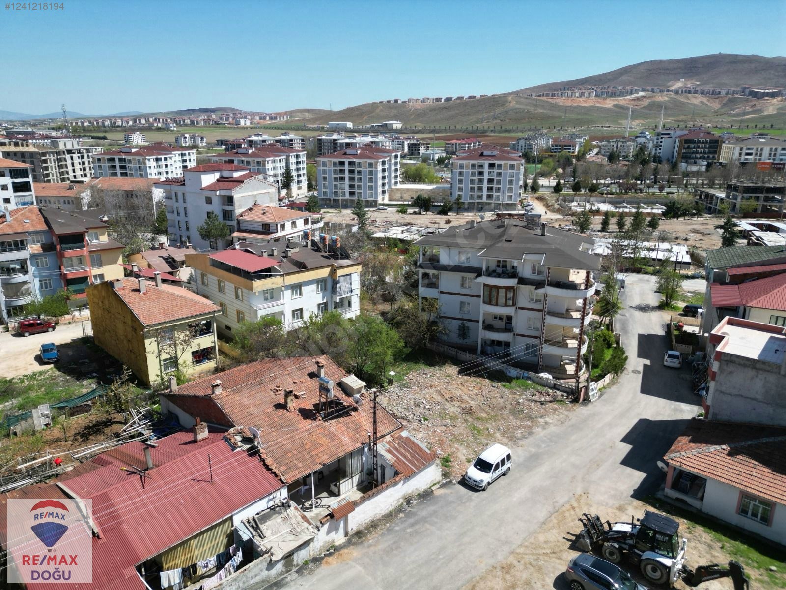 REMAX DOĞUDAN ABDULLAHPAŞA MAHALLESİNDE MÜSTAKİL EV VE ARSA - ELAZIĞ MERKEZ fotoğraf 4