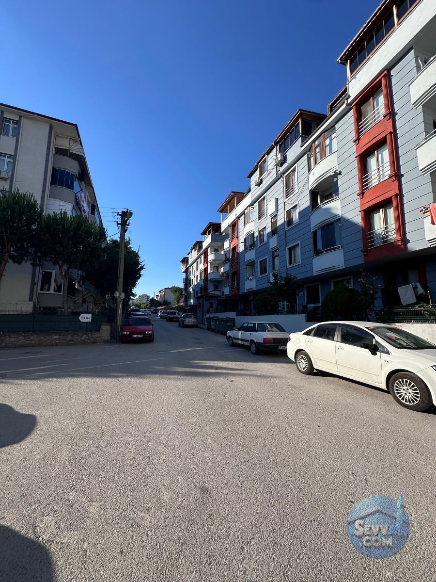 KÖRFEZ GÜNEY MH. MERKEZİ YERDE SATILIK 3+1 DUBLEKS GENİŞ DAİRE - Kocaeli Körfez fotoğraf 3