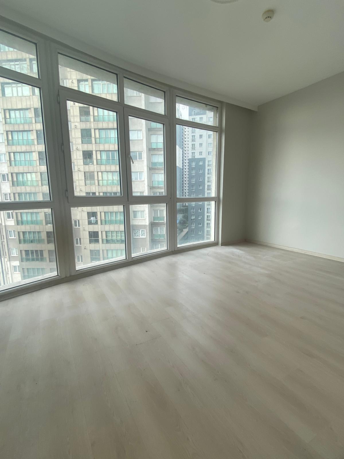Metrobüs 10 dakika mesafe fi tower site satilik daire 2+1  - İSTANBUL ESENYURT fotoğraf 2