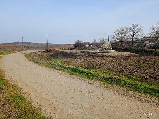 TEVFİKİYE KÖYÜNDE 511 M2 MÜSTAKİL TAPU İMARLI İFRAZLI ARSA - EDİRNE İPSALA fotoğraf 5
