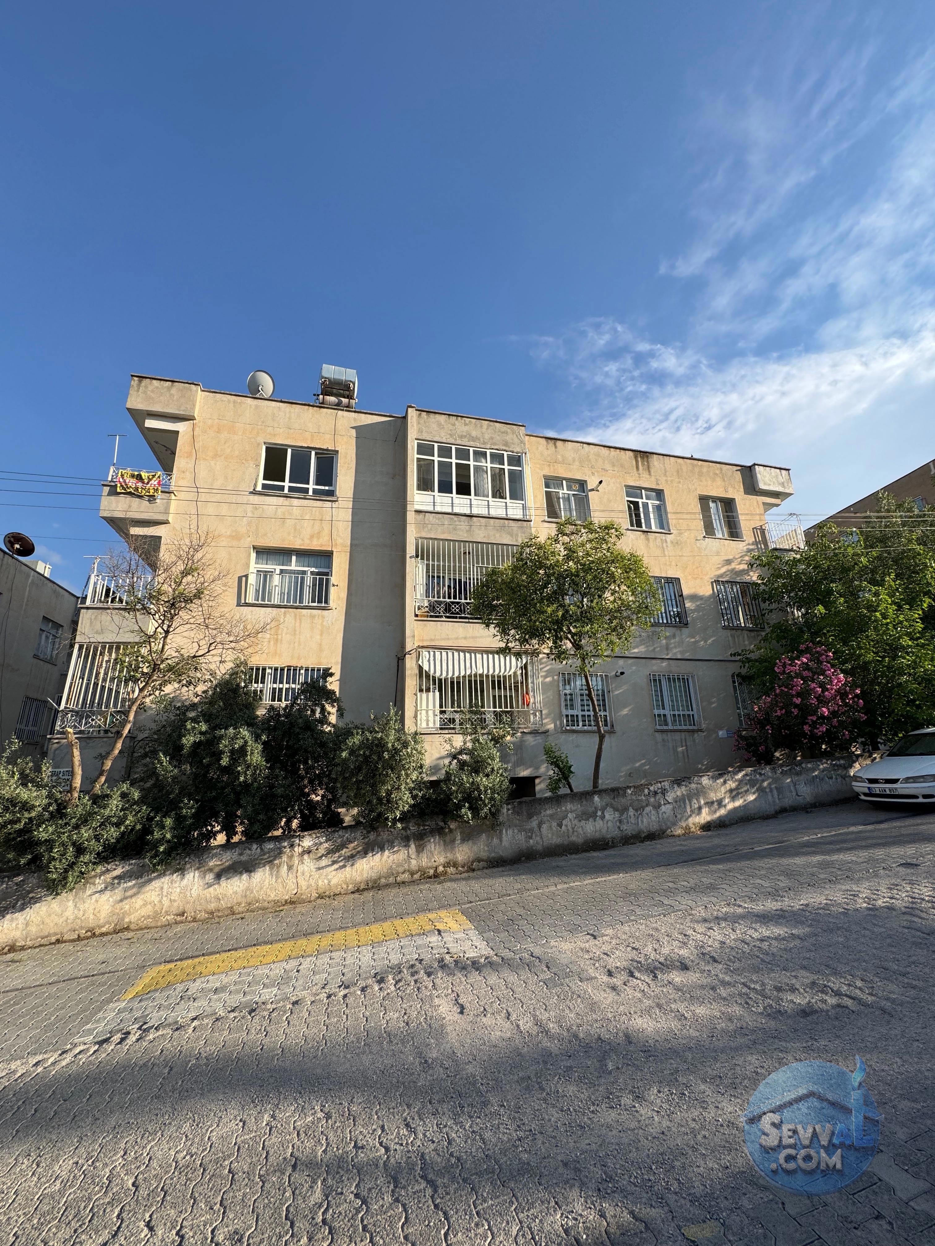 AHMET ERSEVEN DE BALKONLU SATILIK DAİRE - ŞANLIURFA HALİLİYE fotoğraf 4