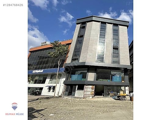 ANA CADDE ÜSTÜ SIFIR, OTOPARKLI NATAMAM KİRALIK KATLAR - İSTANBUL GÜNGÖREN fotoğraf 3