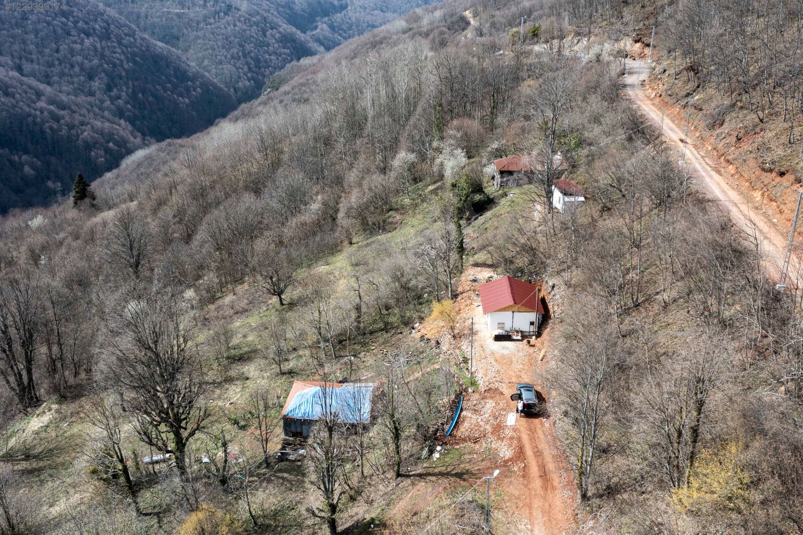 kartepede elektrik yol su mevcut 2.400 m2 istkartal 100 km - KOCAELİ KARTEPE fotoğraf 4
