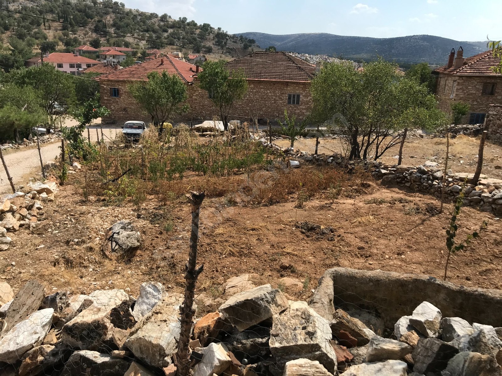 UŞAK KARAHALLI KIRKYAREN  KÖYÜNDE 171  M²  BAHÇE  SATILIKTIR  - UŞAK KARAHALLI fotoğraf 12