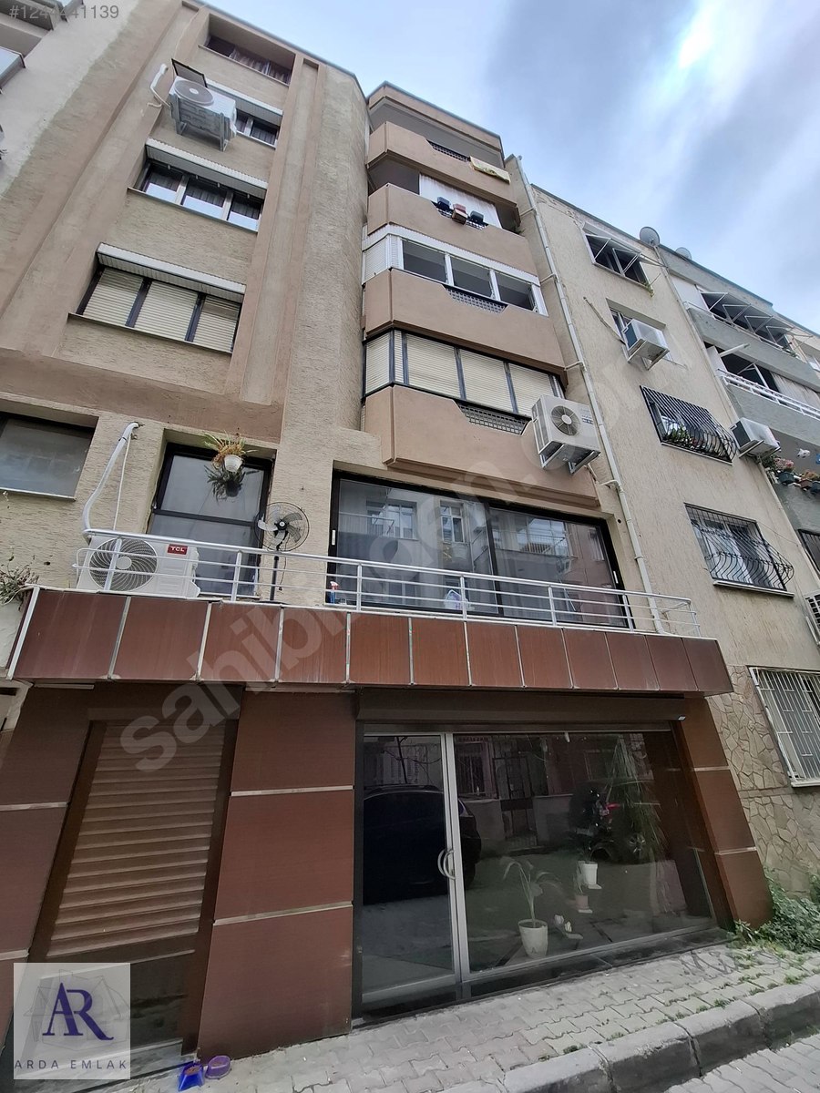 KARŞIYAKA ÇARŞI İÇİ TADİLATLI 3+1 120 M2 - İZMİR KARŞIYAKA fotoğraf 8